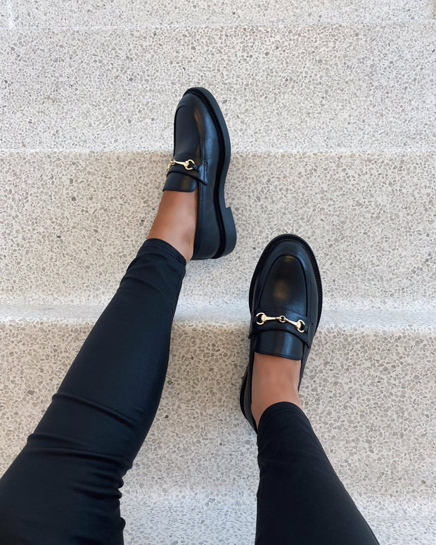 Embrace plain 23 loafers black