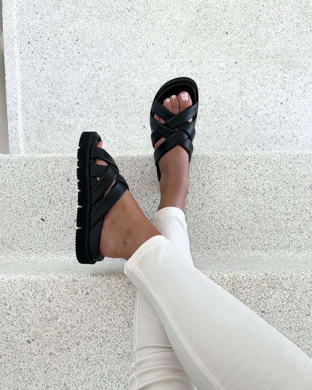 Naia sandal black