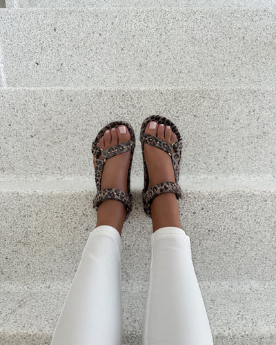 Peace leo studs sandal black leopard