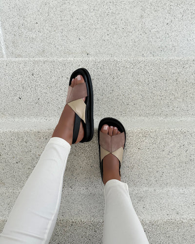Stronger sandal black