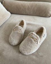 New melania slippers off white