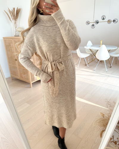 Lui turtleneck dress light sand mel