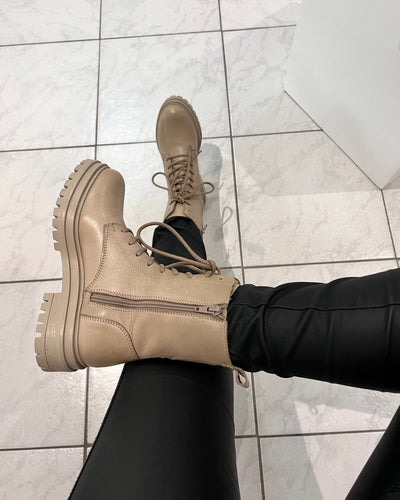 Vista lace boots beige