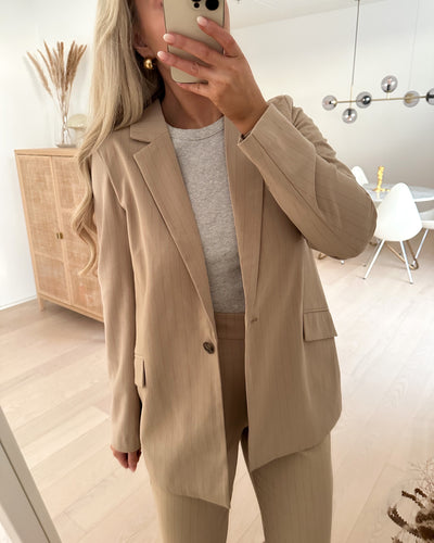 Listakia pinstripe blazer irish cream