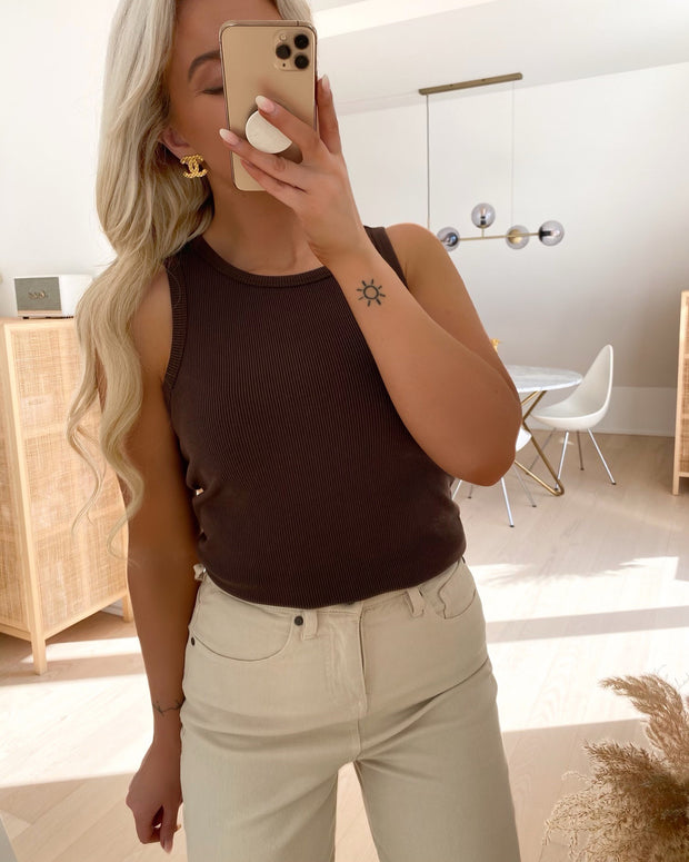 Eike-ta dark earth top