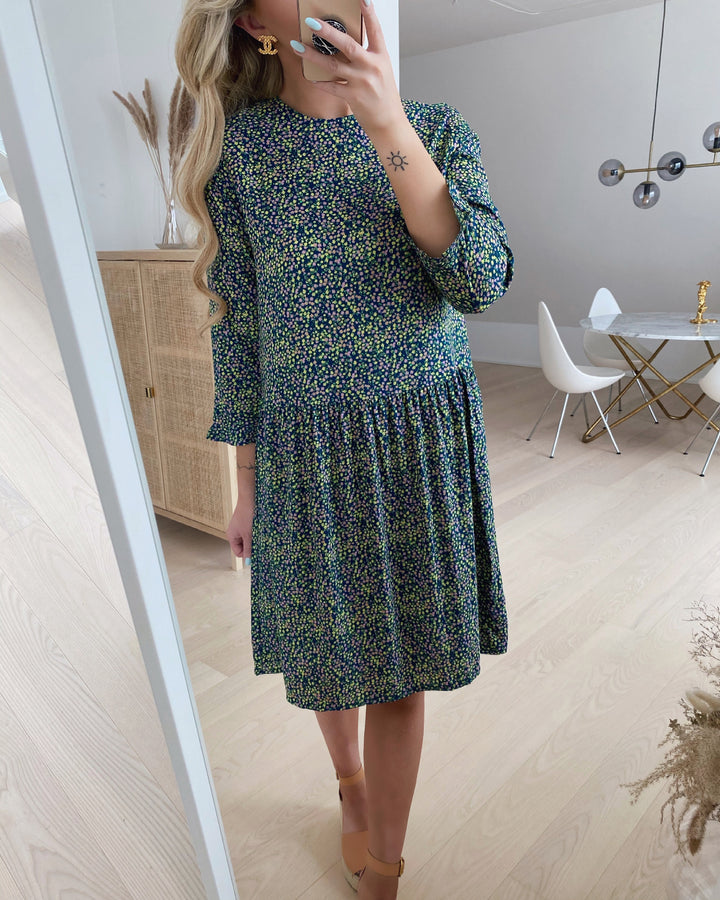 Vero Moda kjole simone o-neck 3/4 poseidon ruth