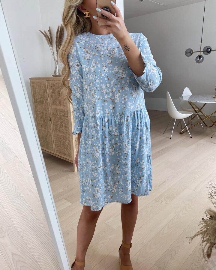 Vero Moda kjole simone o-neck 3/4 cashmere blue