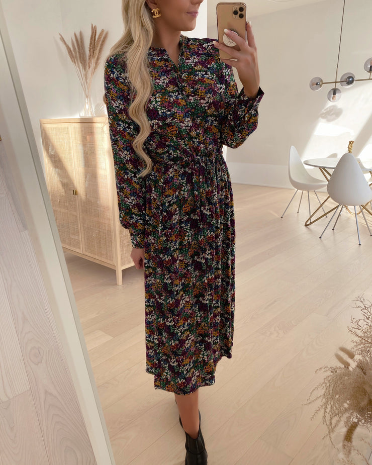 Tanisa maxi dress black/purple flower