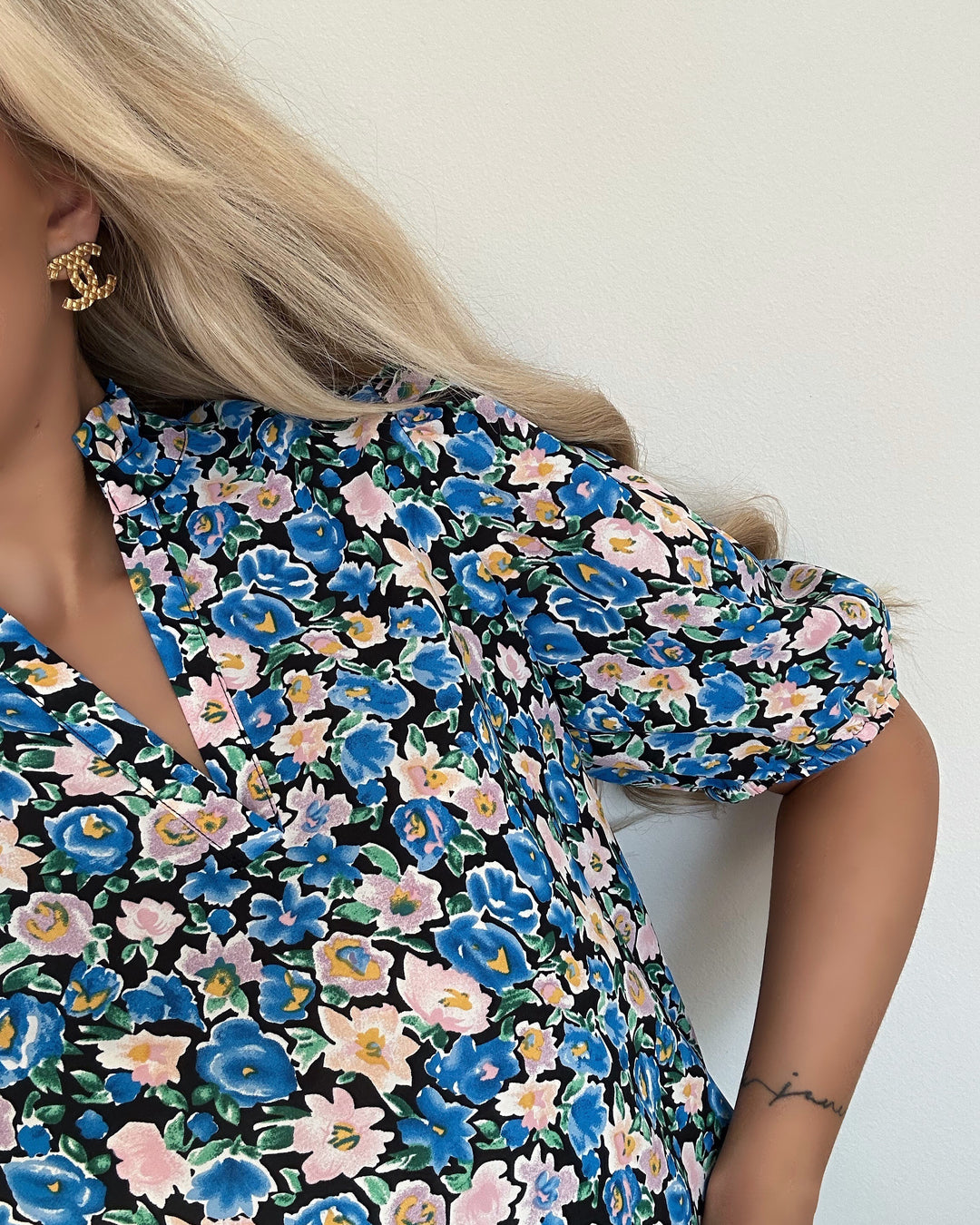 Sister’s Point top vidas flower blue/rose