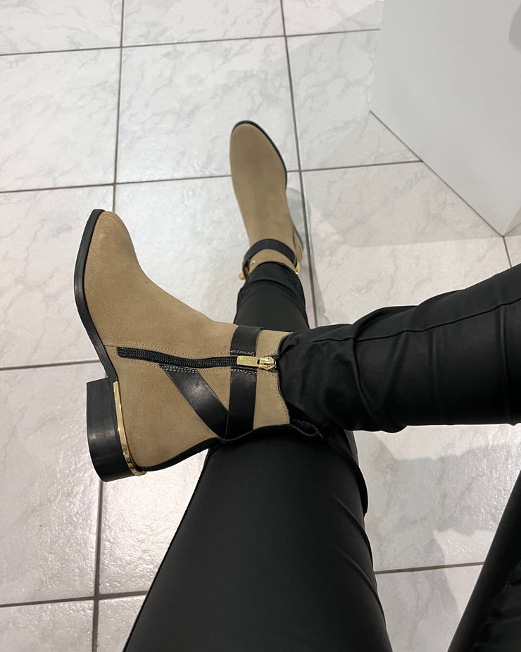 Positive vibes boots sand