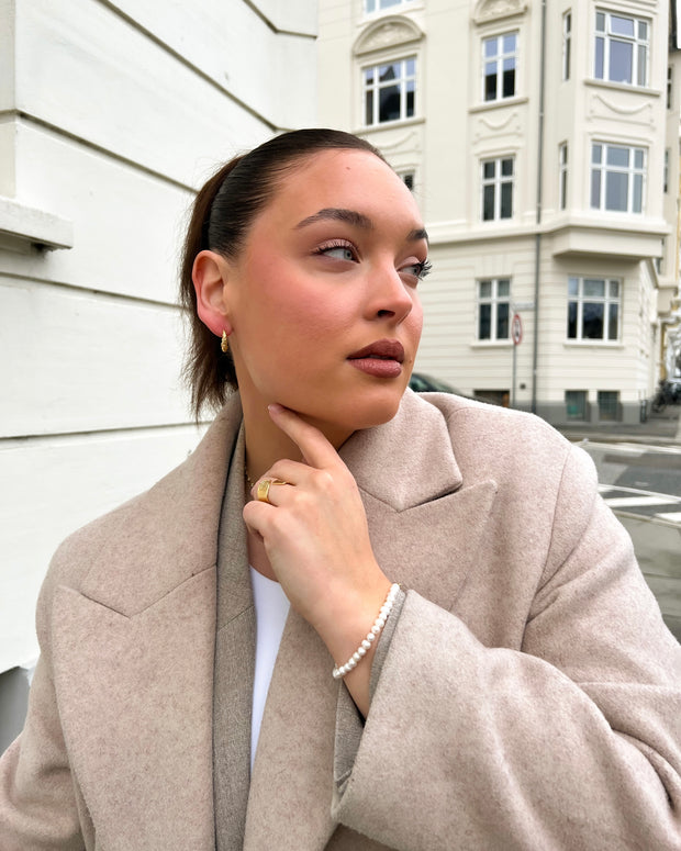 Hammered hoops earring gold