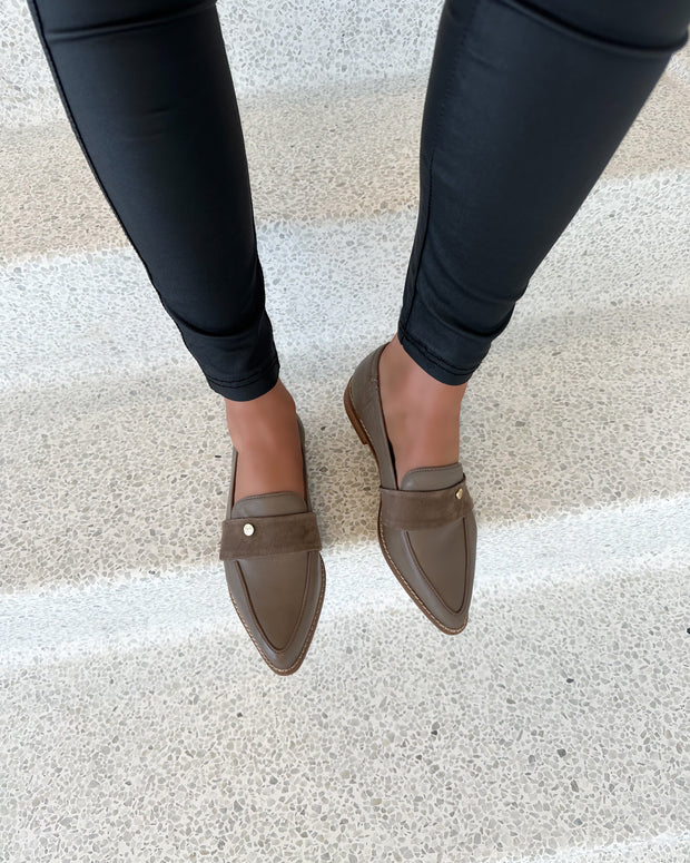 Moments loafers brown