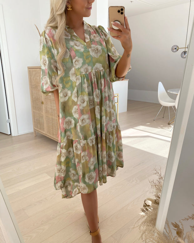 Love460-3 dress l.green flower