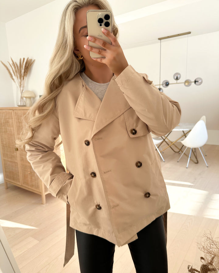 Vero Moda jakke pernillemie short irish cream