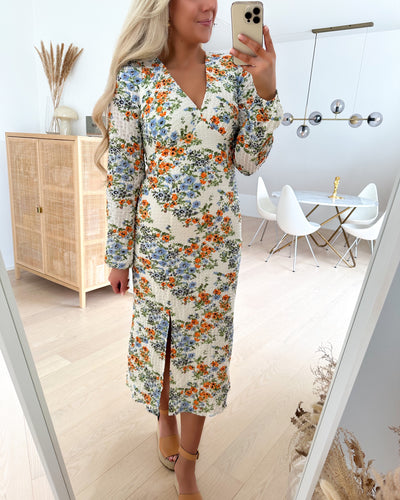 Hollo ls v-neck slit dress snow white/orange/blue